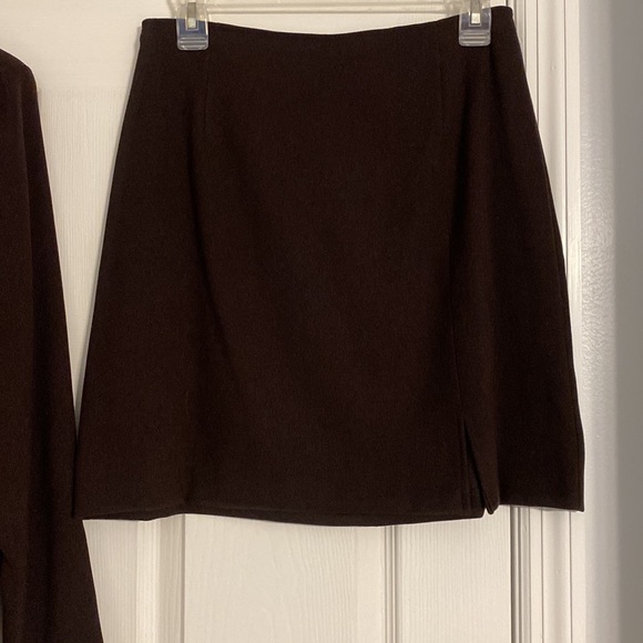 Women’s Suits Us Jacket & Skirt - Picture 1 of 6